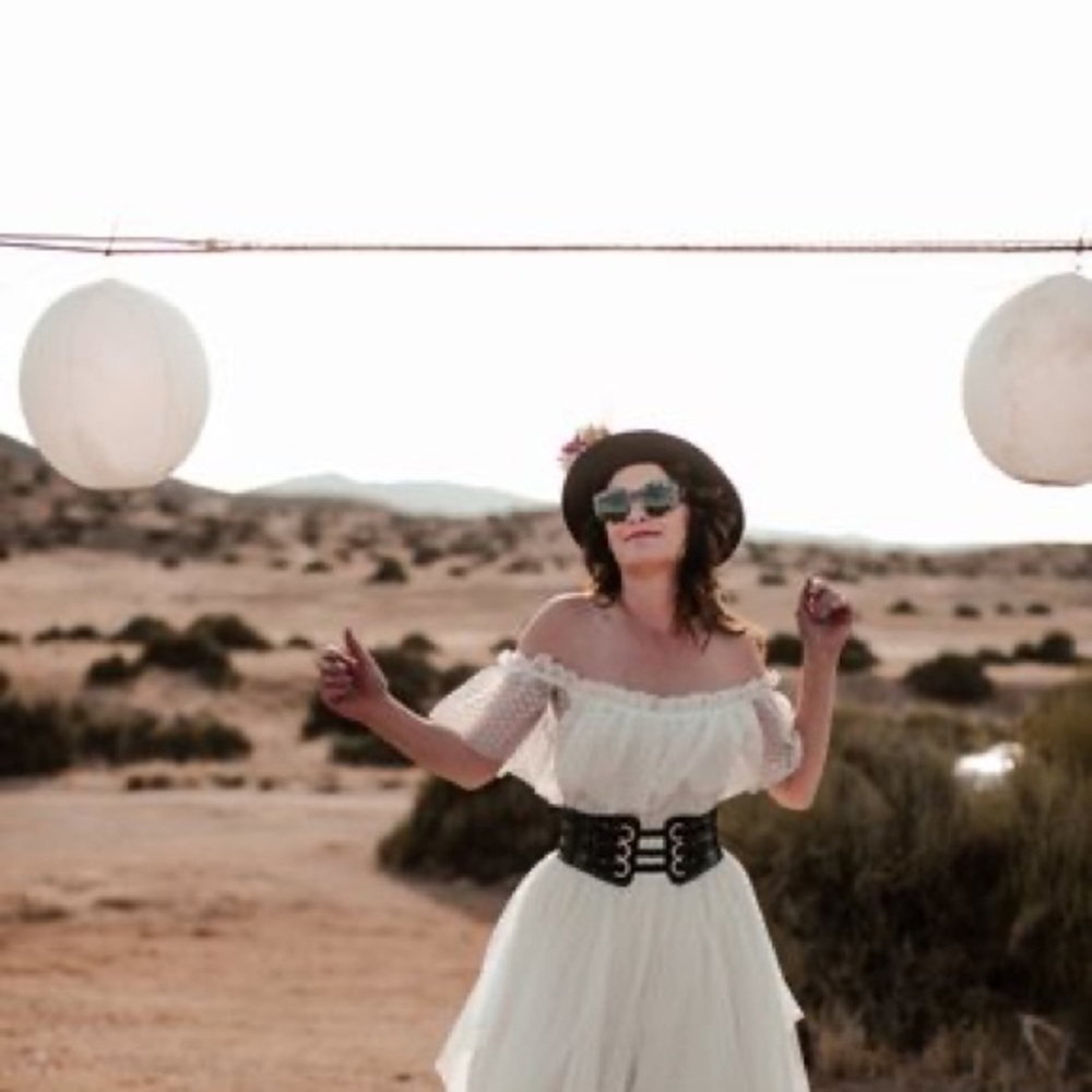 Elegant White Wedding Dress